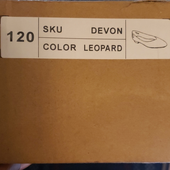Journey Collection Devon Leopard Flats - Picture 5 of 7